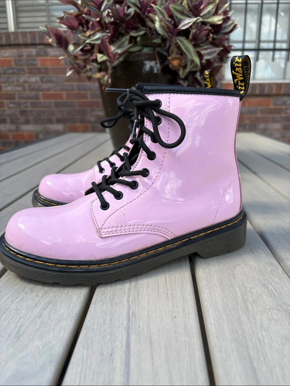 Dr. Martens 1460 8-Eye Patent Boot / Big Kid - Pale Pink